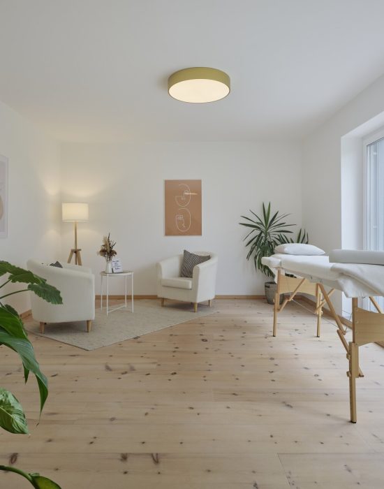 53448-ZIRBE gebürstet weiss geölt_Copyright_Mathias Lixl-mafi.com